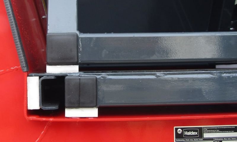 Abschiebewagen des Typs Pühringer 6023 AMT 20t, Neumaschine in Neukirchen am Walde  (Bild 7)