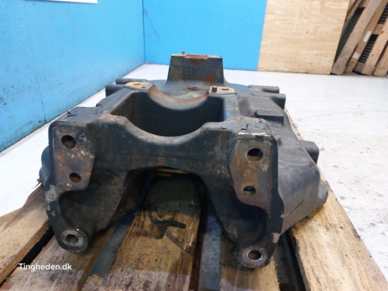 Achsen & Lenkung des Typs Case Farmall 95A, Gebrauchtmaschine in Hemmet (Bild 3)