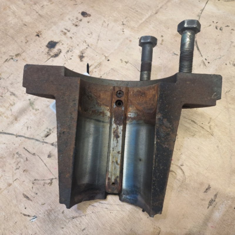 Achsen & Lenkung des Typs CLAAS Axion 840, Gebrauchtmaschine in Hemmet (Bild 5)