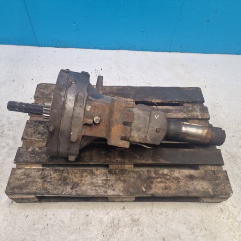 Achsen & Lenkung des Typs CLAAS Axion 840, Gebrauchtmaschine in Hemmet (Bild 2)