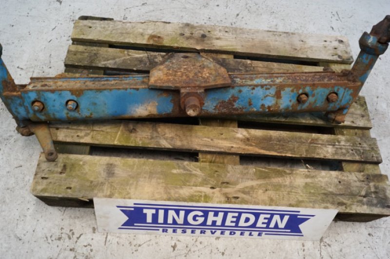 Achsen & Lenkung des Typs Ford 4000, Gebrauchtmaschine in Hemmet (Bild 2)