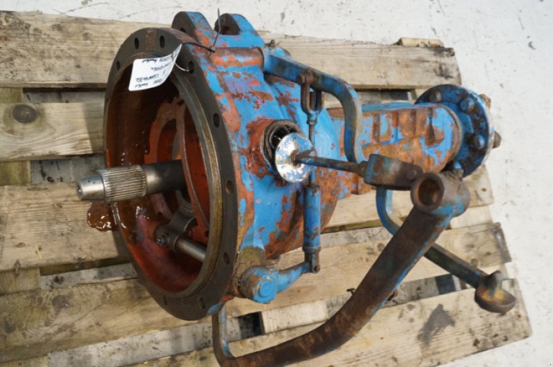 Achsen & Lenkung des Typs Ford 4000, Gebrauchtmaschine in Hemmet (Bild 2)