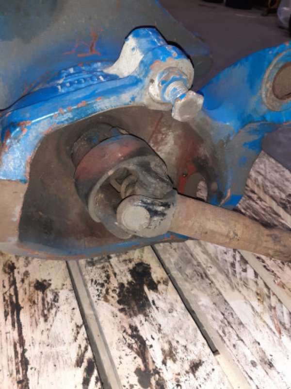 Achsen & Lenkung des Typs Ford 7740, Gebrauchtmaschine in Hemmet (Bild 4)