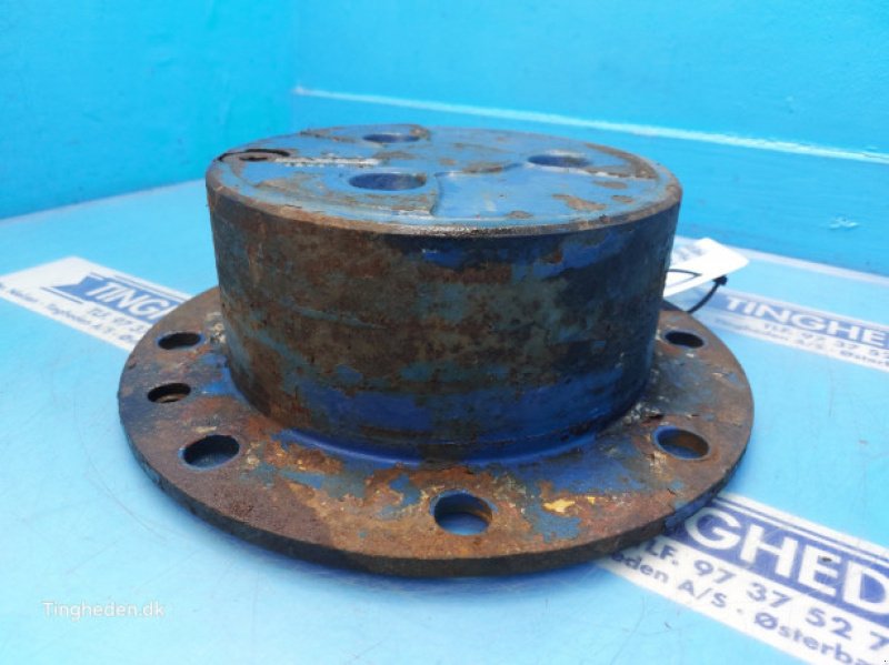 Achsen & Lenkung des Typs Ford 8210, Gebrauchtmaschine in Hemmet (Bild 4)