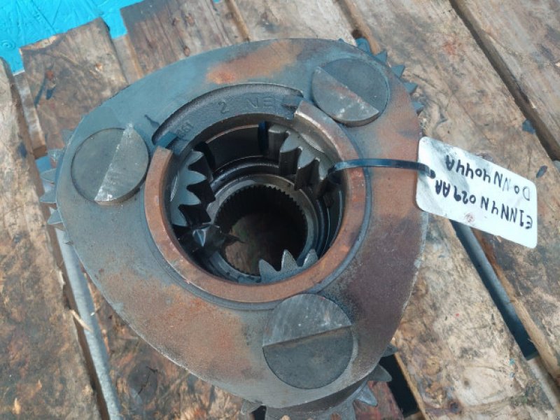 Achsen & Lenkung des Typs Ford 8210, Gebrauchtmaschine in Hemmet (Bild 5)