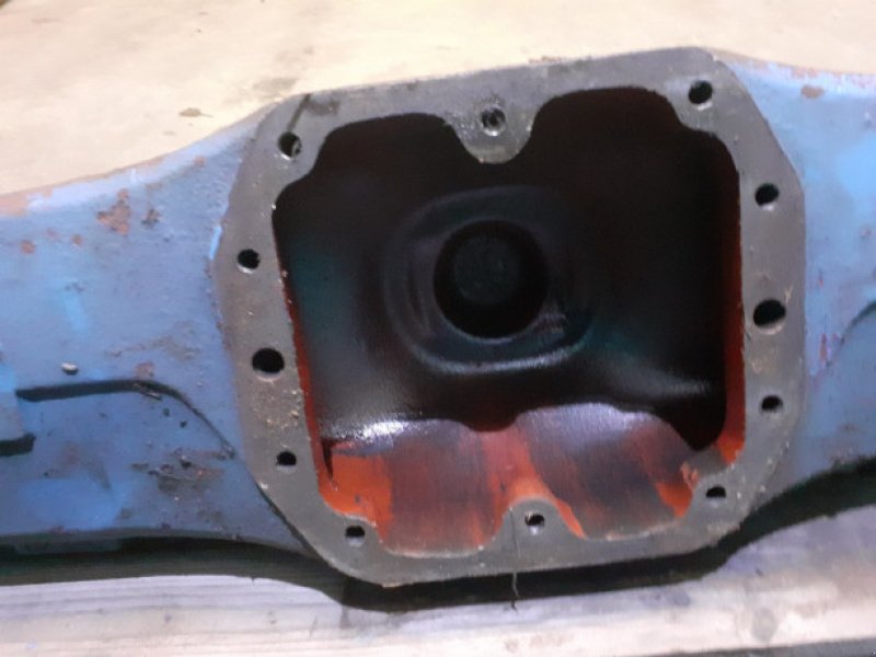 Achsen & Lenkung des Typs Ford 8340, Gebrauchtmaschine in Hemmet (Bild 4)