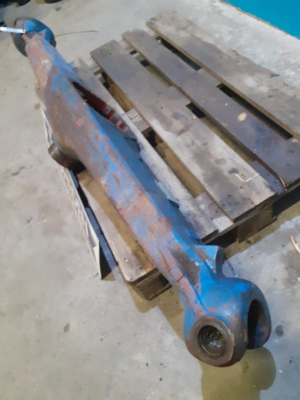 Achsen & Lenkung des Typs Ford 8340, Gebrauchtmaschine in Hemmet (Bild 3)