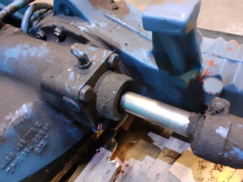 Achsen & Lenkung des Typs Ford 8730, Gebrauchtmaschine in Hemmet (Bild 9)