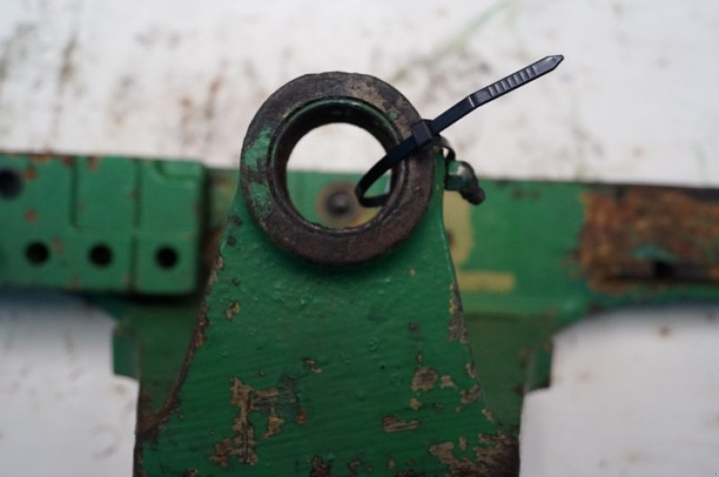 Achsen & Lenkung des Typs John Deere 3040, Gebrauchtmaschine in Hemmet (Bild 8)
