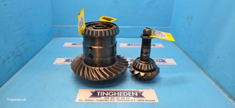 Achsen & Lenkung des Typs John Deere 6215R, Gebrauchtmaschine in Hemmet (Bild 1)