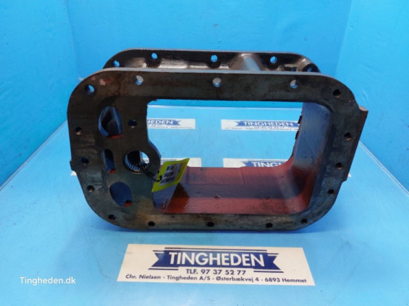 Achsen & Lenkung des Typs Massey Ferguson 690, Gebrauchtmaschine in Hemmet (Bild 1)