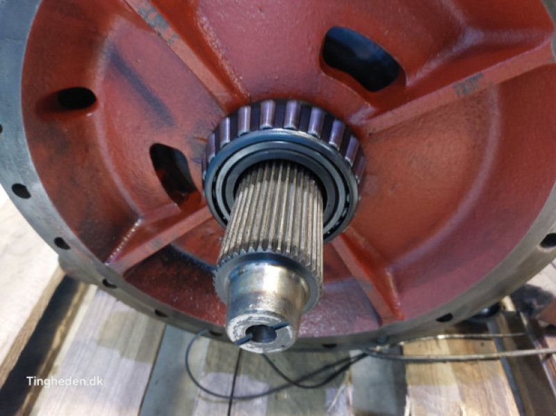 Achsen & Lenkung des Typs Massey Ferguson 690, Gebrauchtmaschine in Hemmet (Bild 4)