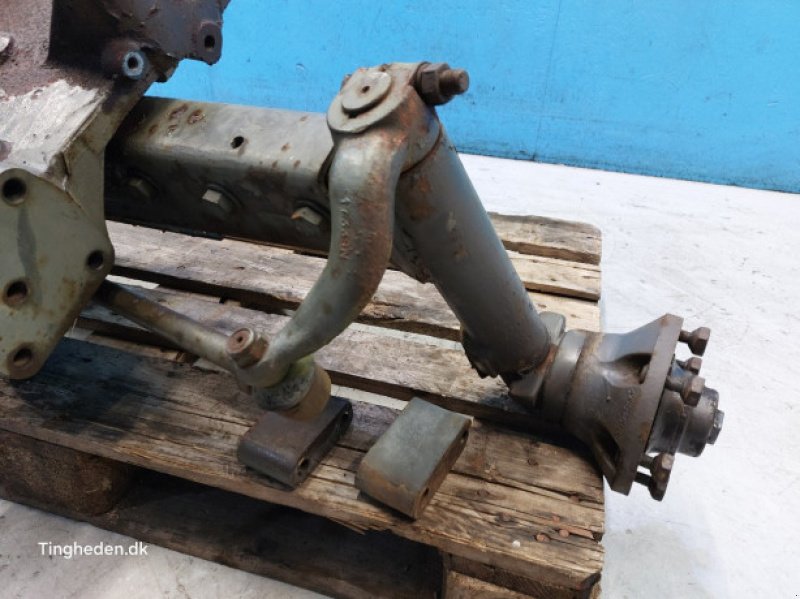 Achsen & Lenkung des Typs Massey Ferguson 690, Gebrauchtmaschine in Hemmet (Bild 19)