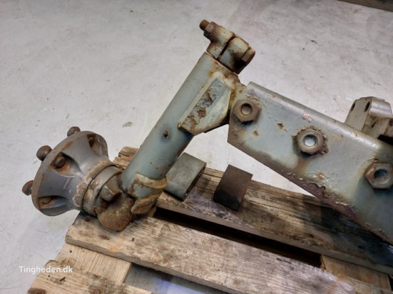 Achsen & Lenkung des Typs Massey Ferguson 690, Gebrauchtmaschine in Hemmet (Bild 11)