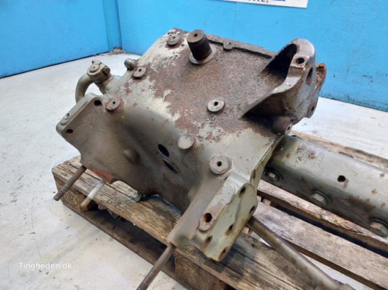 Achsen & Lenkung des Typs Massey Ferguson 690, Gebrauchtmaschine in Hemmet (Bild 18)