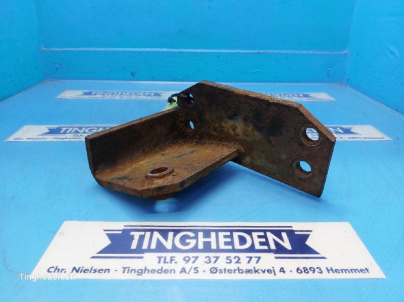 Achsen & Lenkung des Typs Massey Ferguson 690, Gebrauchtmaschine in Hemmet (Bild 1)