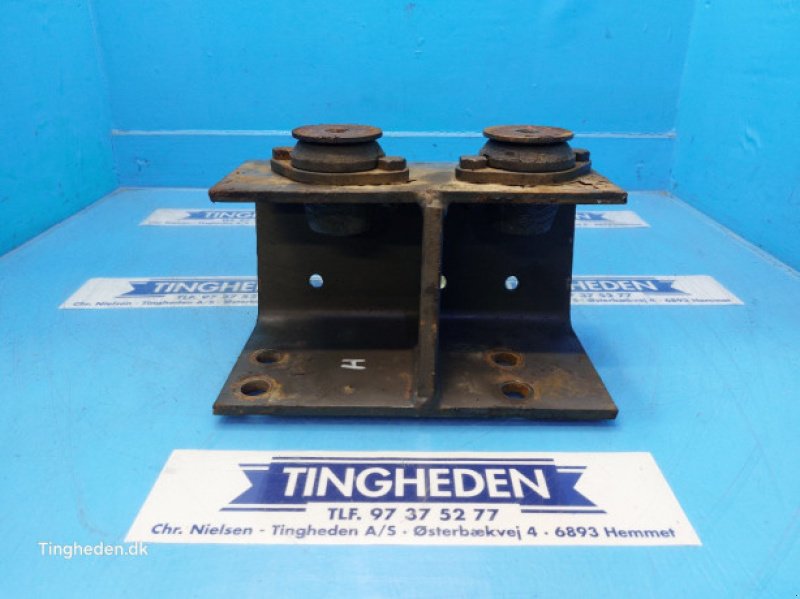 Achsen & Lenkung des Typs Massey Ferguson 690, Gebrauchtmaschine in Hemmet (Bild 1)