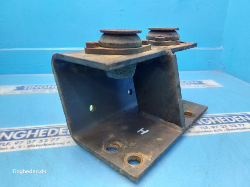 Achsen & Lenkung des Typs Massey Ferguson 690, Gebrauchtmaschine in Hemmet (Bild 3)