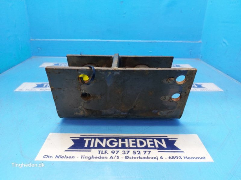 Achsen & Lenkung des Typs Massey Ferguson 690, Gebrauchtmaschine in Hemmet (Bild 1)