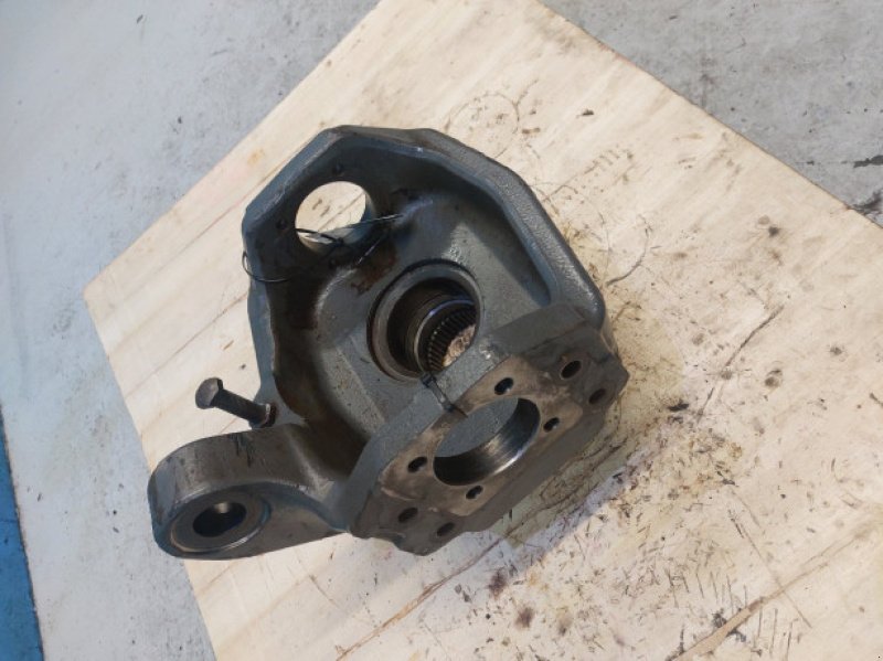 Achsen & Lenkung des Typs Massey Ferguson 7726, Gebrauchtmaschine in Hemmet (Bild 2)