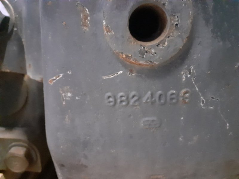 Achsen & Lenkung des Typs New Holland 8770, Gebrauchtmaschine in Hemmet (Bild 12)