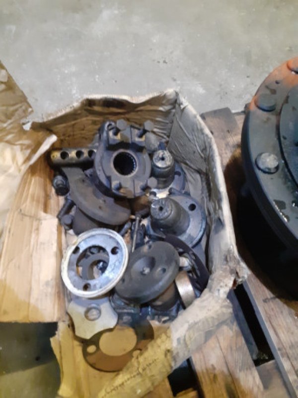 Achsen & Lenkung des Typs New Holland T8050, Gebrauchtmaschine in Hemmet (Bild 10)