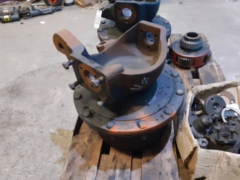 Achsen & Lenkung des Typs New Holland T8050, Gebrauchtmaschine in Hemmet (Bild 3)