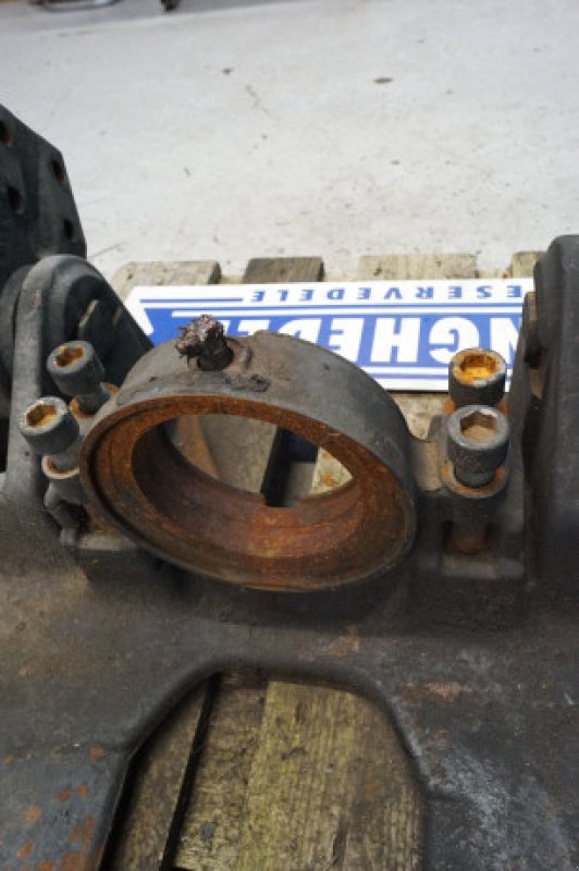 Achsen & Lenkung des Typs Valtra T213, Gebrauchtmaschine in Hemmet (Bild 10)
