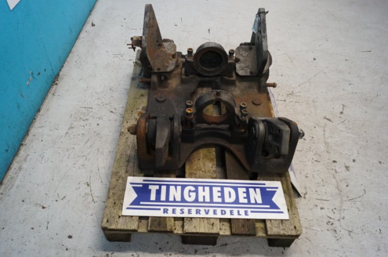 Achsen & Lenkung des Typs Valtra T213, Gebrauchtmaschine in Hemmet (Bild 4)