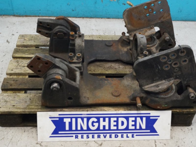 Achsen & Lenkung des Typs Valtra T213, Gebrauchtmaschine in Hemmet (Bild 1)