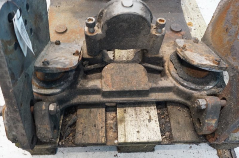 Achsen & Lenkung des Typs Valtra T213, Gebrauchtmaschine in Hemmet (Bild 15)