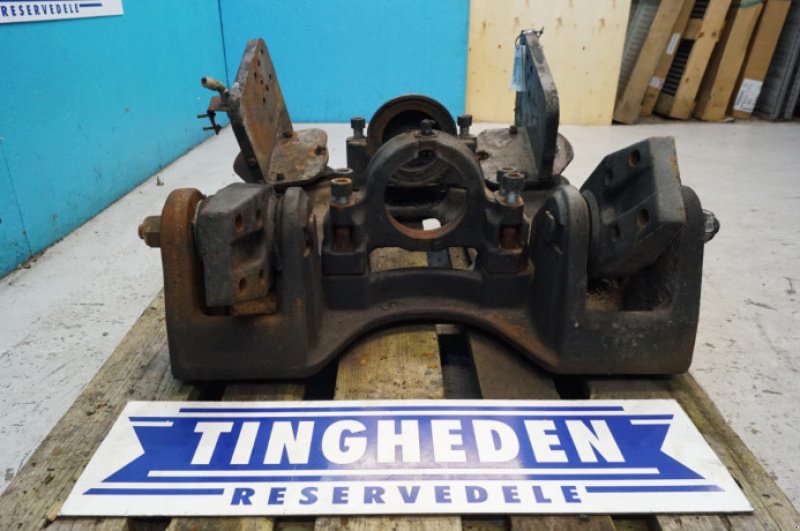 Achsen & Lenkung des Typs Valtra T213, Gebrauchtmaschine in Hemmet (Bild 7)