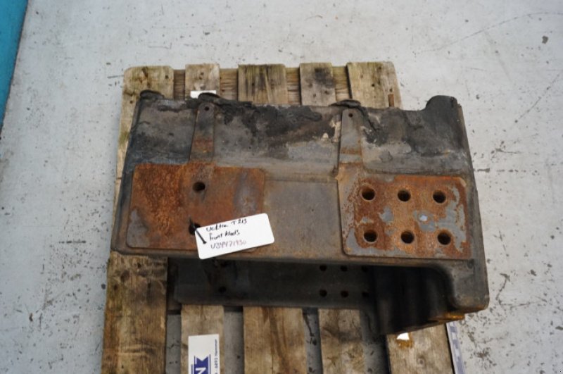 Achsen & Lenkung des Typs Valtra T213, Gebrauchtmaschine in Hemmet (Bild 8)