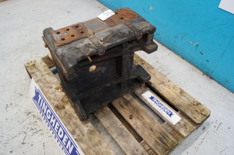 Achsen & Lenkung des Typs Valtra T213, Gebrauchtmaschine in Hemmet (Bild 2)