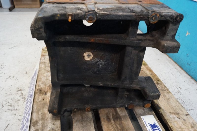 Achsen & Lenkung des Typs Valtra T213, Gebrauchtmaschine in Hemmet (Bild 3)