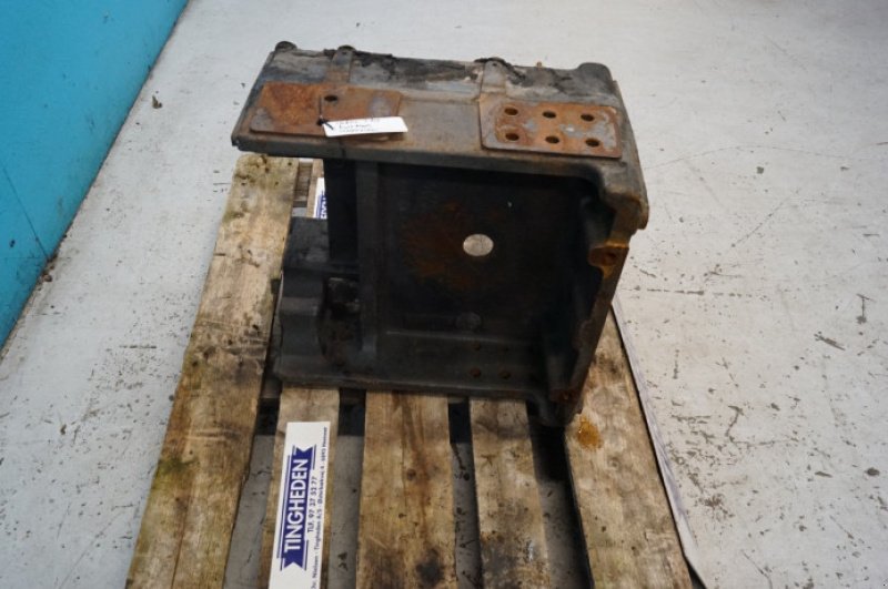 Achsen & Lenkung des Typs Valtra T213, Gebrauchtmaschine in Hemmet (Bild 4)