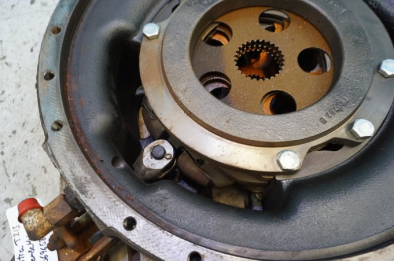 Achsen & Lenkung des Typs Valtra T213, Gebrauchtmaschine in Hemmet (Bild 18)