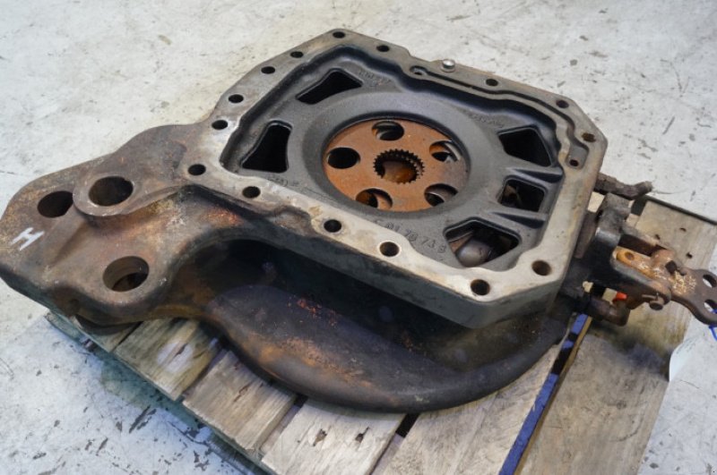 Achsen & Lenkung des Typs Valtra T213, Gebrauchtmaschine in Hemmet (Bild 8)