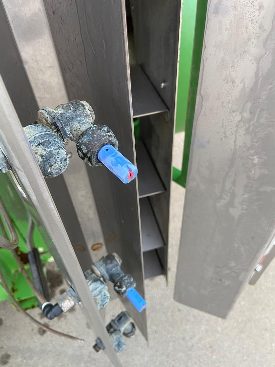 Anbau-Gebläsespritze typu Jessernigg Dual 1500L - elektrische Bedienung, Gebrauchtmaschine v Grund (Obrázok 9)