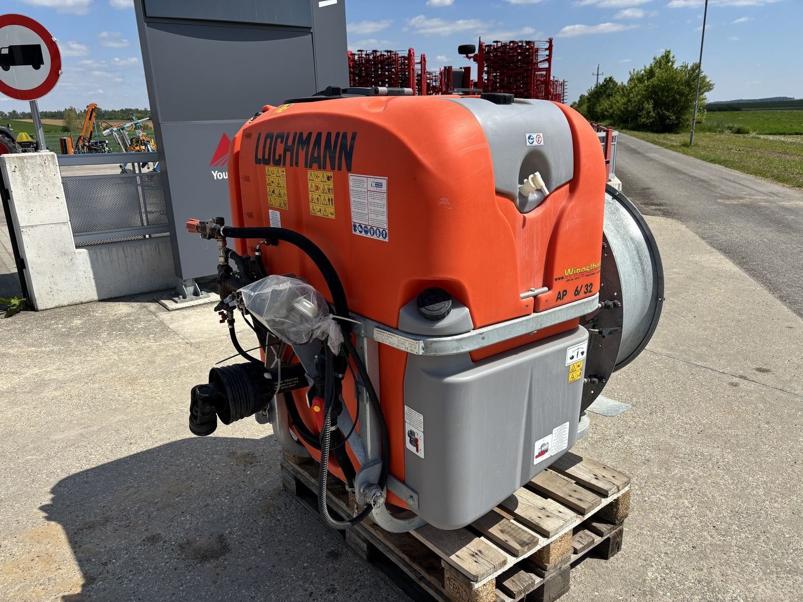 Anbau-Gebläsespritze of the type Lochmann AP 6/32, Gebrauchtmaschine in Starrein (Picture 3)