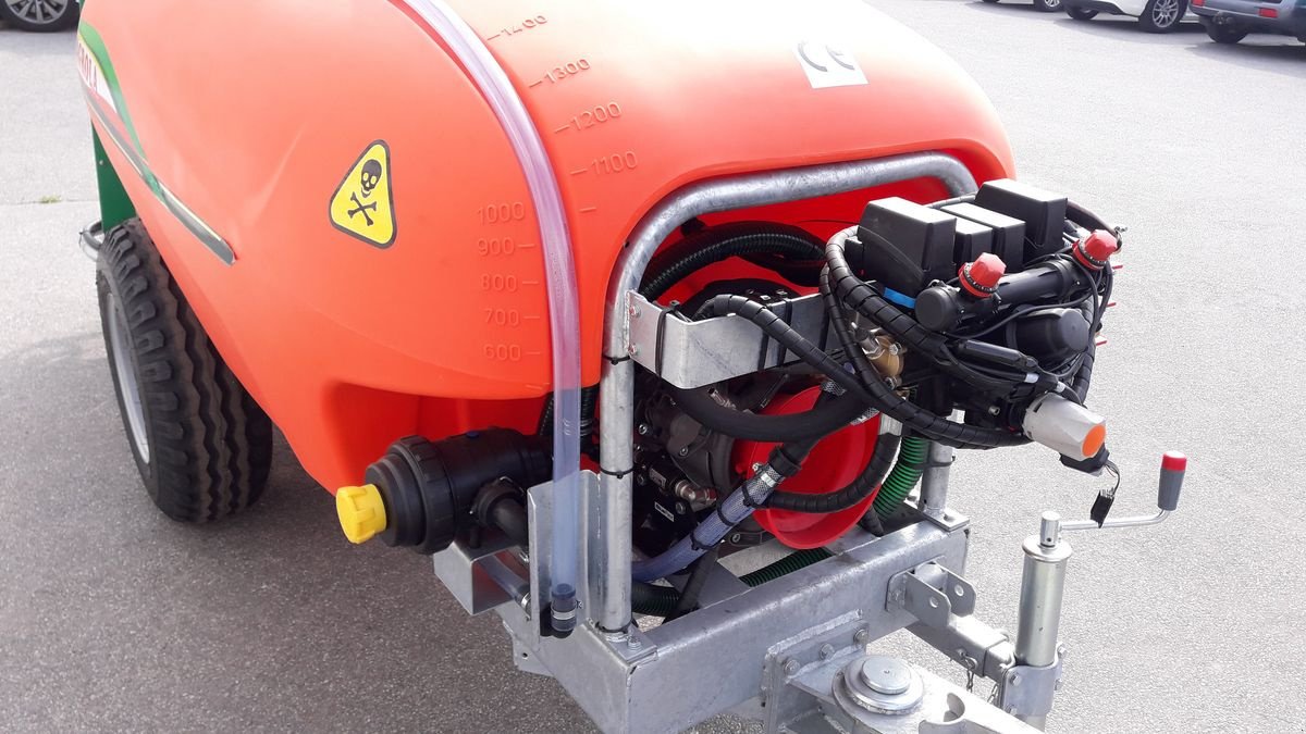 Anbau-Gebläsespritze of the type Sonstige AGROLA Weingartenspritze, Neumaschine in Gerasdorf (Picture 8)