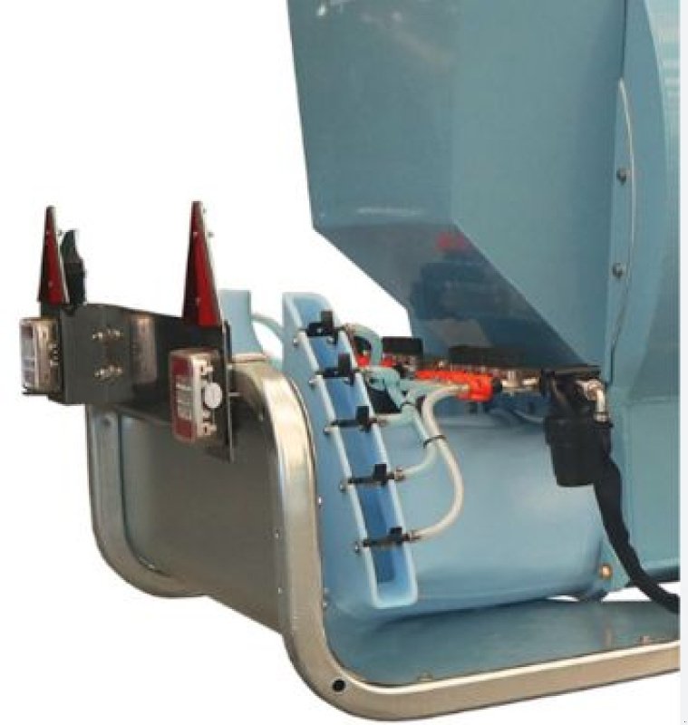 Anbau-Gebläsespritze of the type Sonstige Phantom 2000, Neumaschine in Mistelbach (Picture 2)