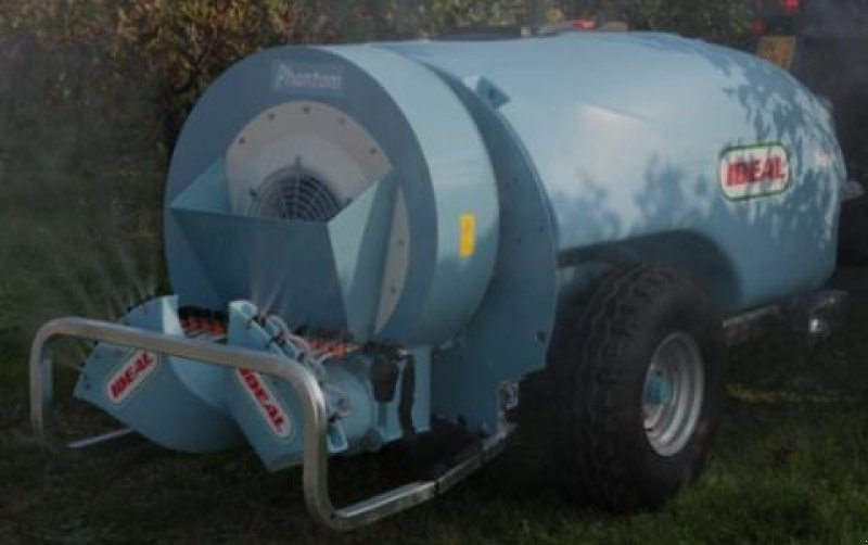 Anbau-Gebläsespritze of the type Sonstige Phantom 2000, Neumaschine in Mistelbach (Picture 3)