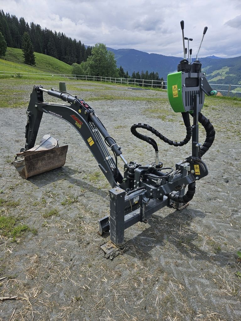 Anbaugerät des Typs Avant Anbaubagger 260, Gebrauchtmaschine in Westendorf (Bild 1)
