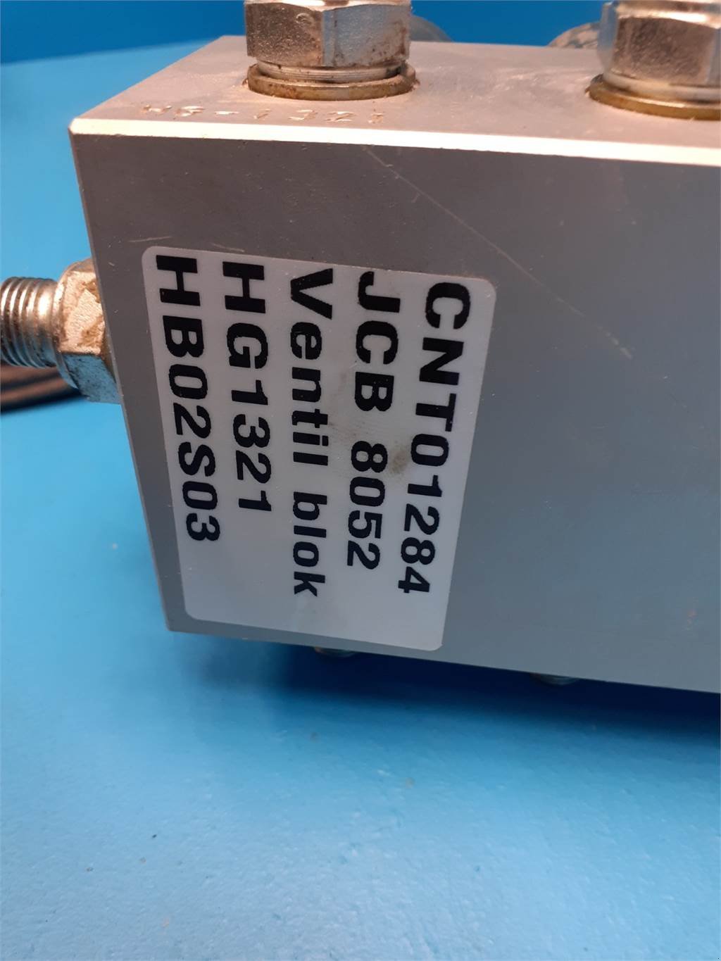 Anbaugerät типа JCB 8052 Hydraulikventil 8052, Gebrauchtmaschine в Hemmet (Фотография 7)