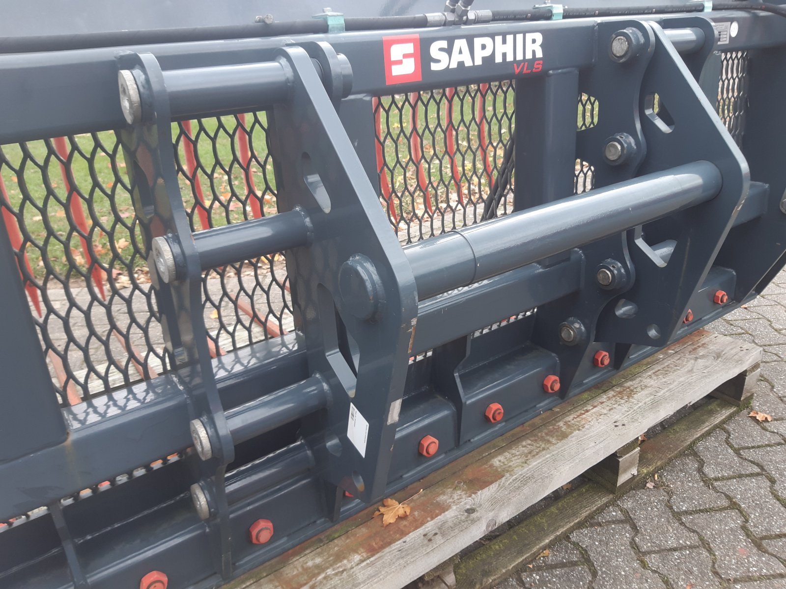 Anbaugerät des Typs Saphir VLS Anbaukonsole passend für MANITOU, Neumaschine in Bocholt (Bild 6)