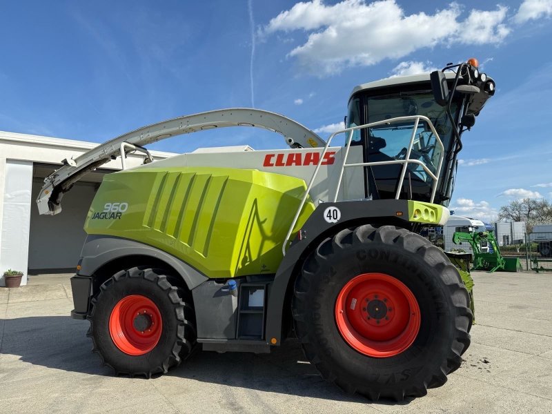 Anbauhäcksler & Anhängehäcksler of the type CLAAS Jaguar 960, Gebrauchtmaschine in Rovisce