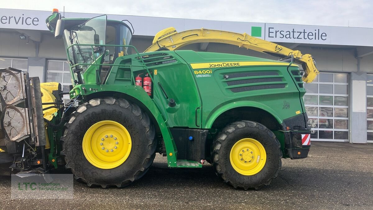 Anbauhäcksler & Anhängehäcksler of the type John Deere 8400i, Vorführmaschine in Korneuburg (Picture 10)