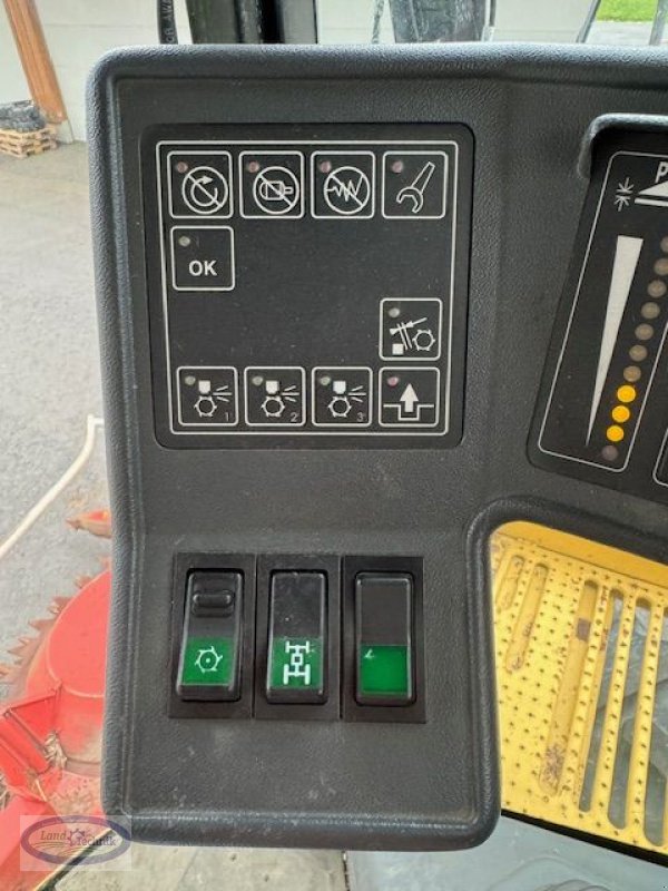 Anbauhäcksler & Anhängehäcksler des Typs New Holland FX375, Gebrauchtmaschine in Münzkirchen (Bild 20)