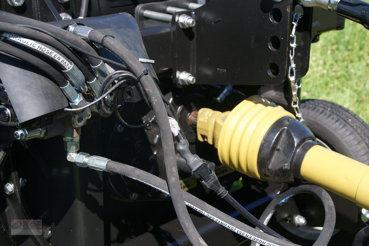 Anbauhäcksler & Anhängehäcksler des Typs Sonstige Celikel Callenger 3 reiher NEU, Neumaschine in Eberschwang (Bild 8)